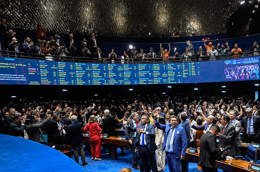 Senado aprova o fim da escala 6x1: o que muda para quem trabalha