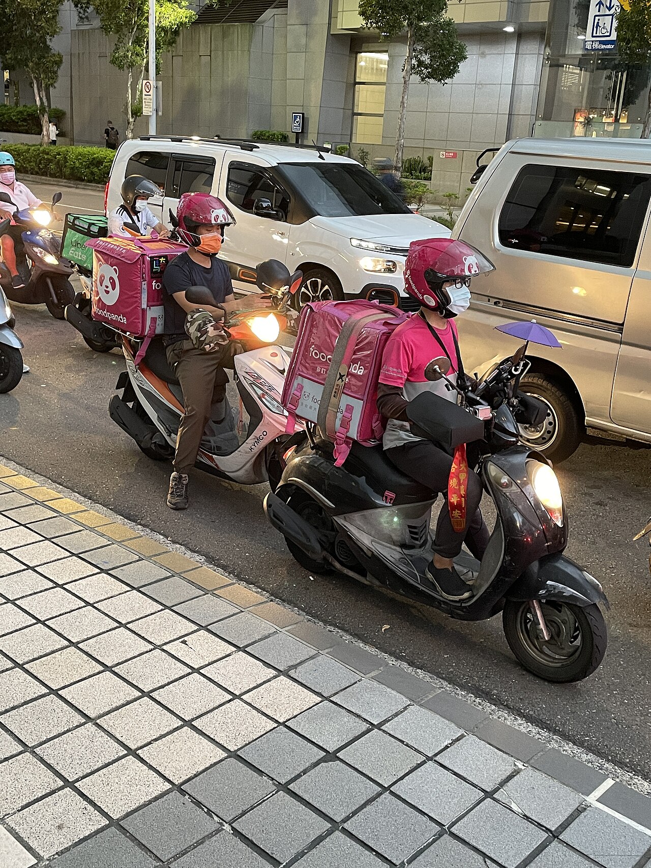 TST decide que adicional de periculosidade para quem trabalha de moto não depende de regulamentação do governo